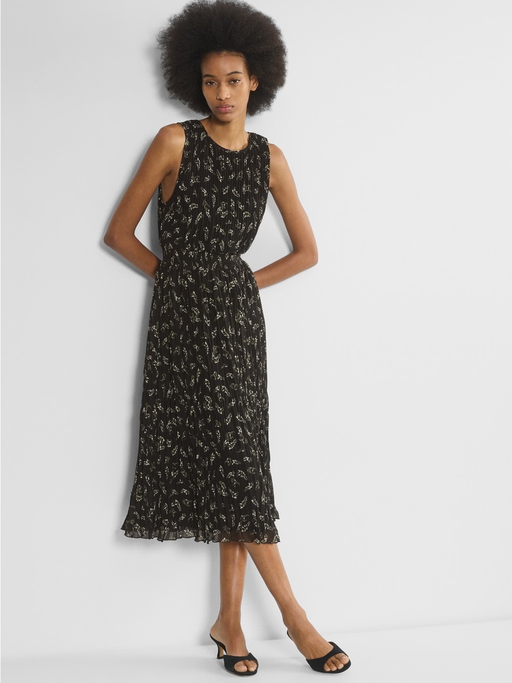 Aritzia Black Floral Pleated Midi Dress
